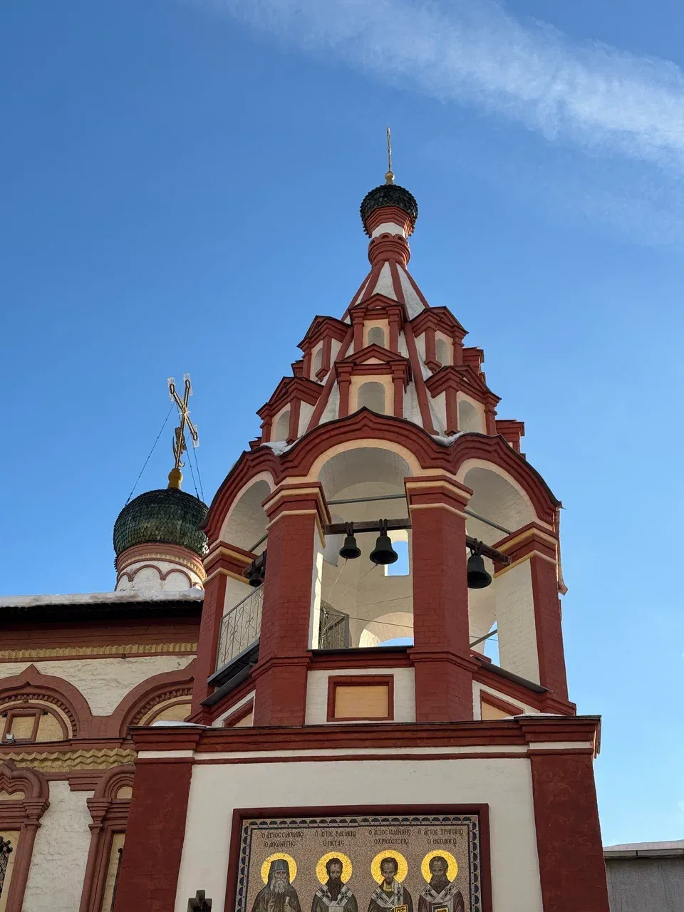 Храм Трех Святителей на Кулишках